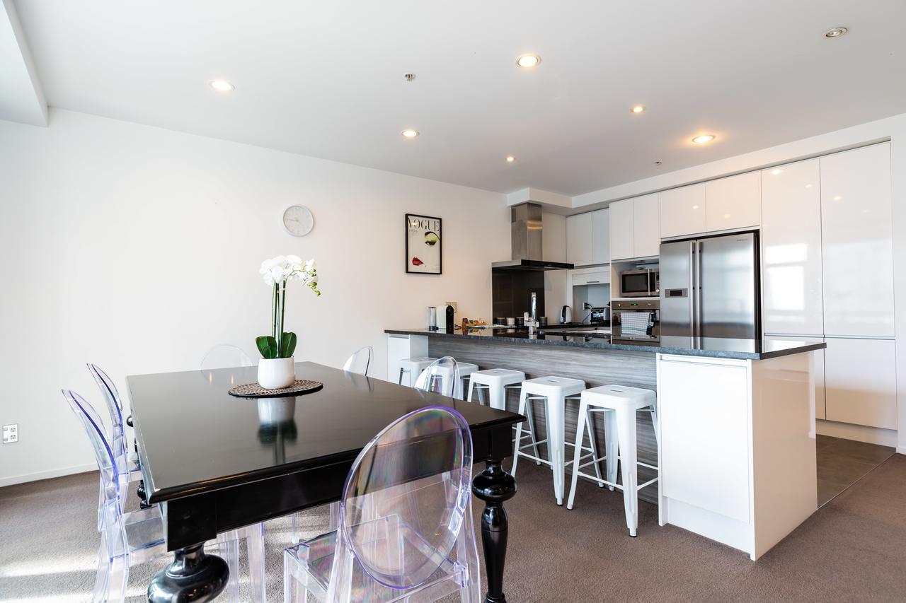 Beautiful Central Home With Balcony Auckland City Exterior photo