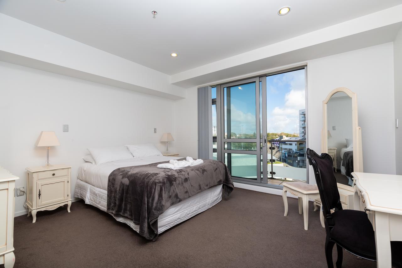 Beautiful Central Home With Balcony Auckland City Exterior photo