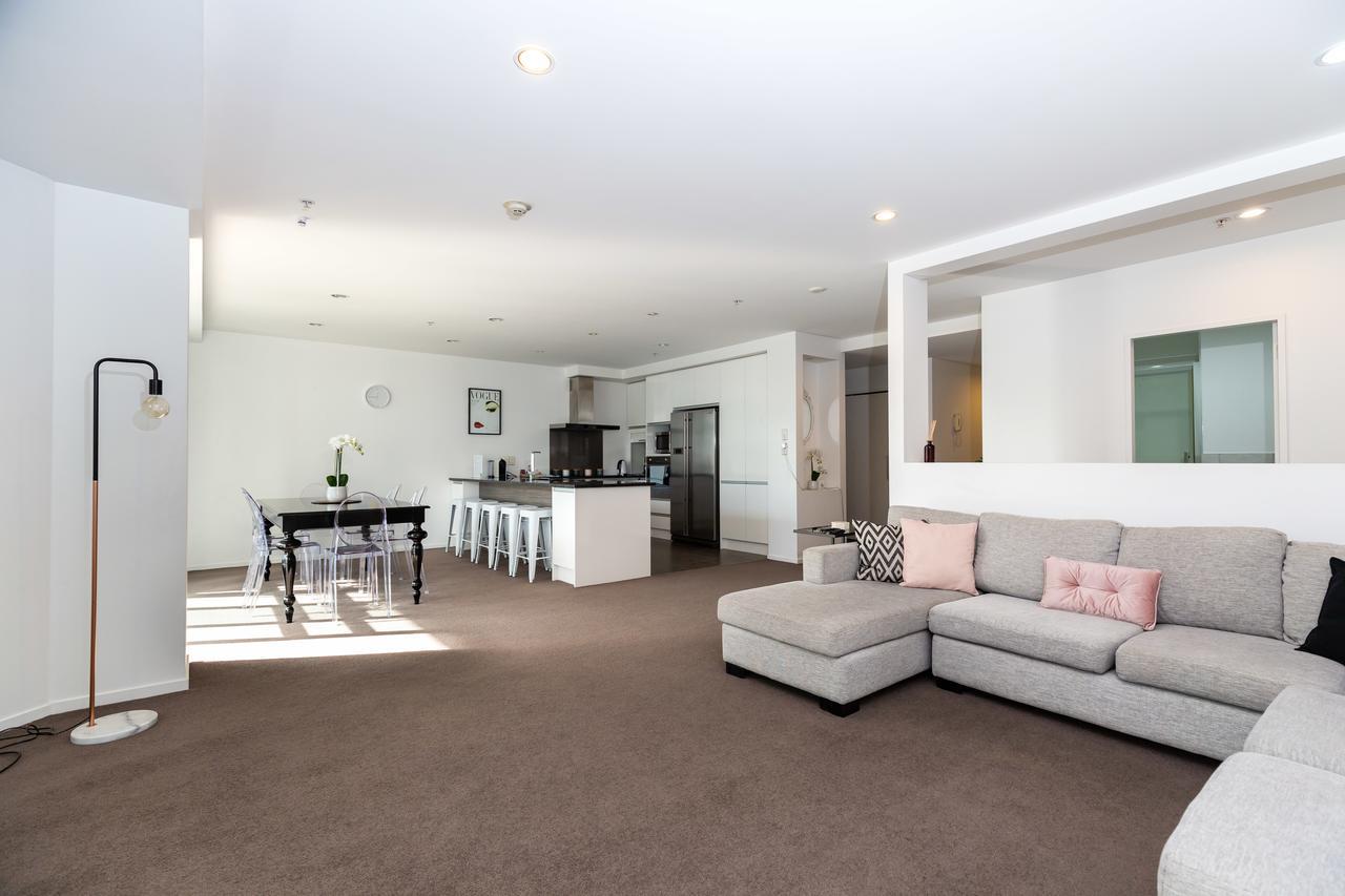 Beautiful Central Home With Balcony Auckland City Exterior photo